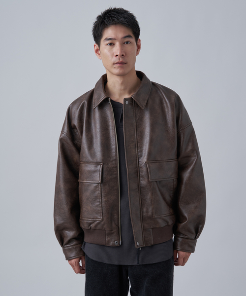 B.C STOCK（ベーセーストック）の「フェイクレザー A-2 ブルゾン（ブルゾン・メンズ・ブラック/キャメル/ブラウン・LARGE/MEDIUM）」の3枚目の写真