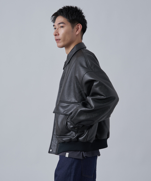 B.C STOCK（ベーセーストック）の「フェイクレザー A-2 ブルゾン（ブルゾン・メンズ・ブラック/キャメル/ブラウン・LARGE/MEDIUM）」の21枚目の写真