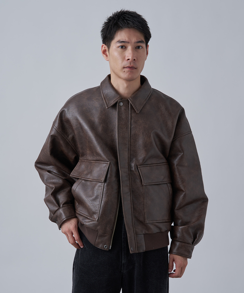 B.C STOCK（ベーセーストック）の「フェイクレザー A-2 ブルゾン（ブルゾン・メンズ・ブラック/キャメル/ブラウン・LARGE/MEDIUM）」の4枚目の写真