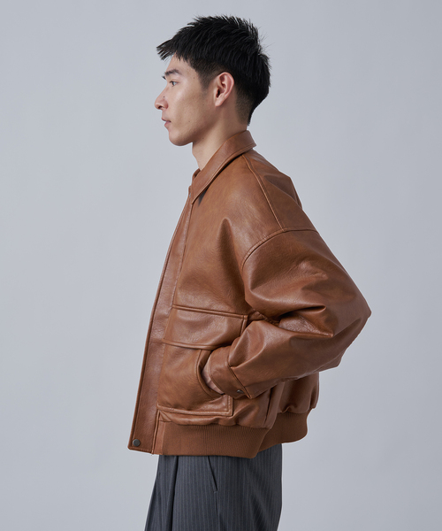 B.C STOCK（ベーセーストック）の「フェイクレザー A-2 ブルゾン（ブルゾン・メンズ・ブラック/キャメル/ブラウン・LARGE/MEDIUM）」の9枚目の写真