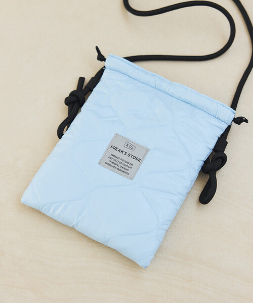 KiU（キウ）の「KiU×FREAK'S STORE/キウ×フリークスストア 別注 PUFFY DUAL FACE 2WAY SHOULDER BAG パフィ リバーシブル デュアルフェイス ショルダーバッグ（ショルダーバッグ・メンズ・シルバー/ブラック・ONE SIZE）」の13枚目の写真