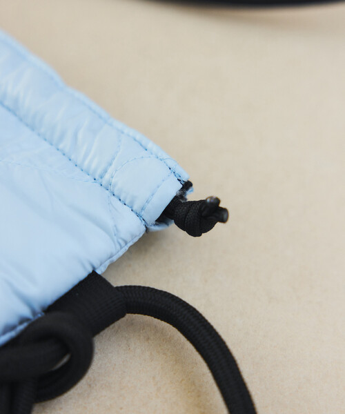 KiU（キウ）の「KiU×FREAK'S STORE/キウ×フリークスストア 別注 PUFFY DUAL FACE 2WAY SHOULDER BAG パフィ リバーシブル デュアルフェイス ショルダーバッグ（ショルダーバッグ・メンズ・シルバー/ブラック・ONE SIZE）」の15枚目の写真
