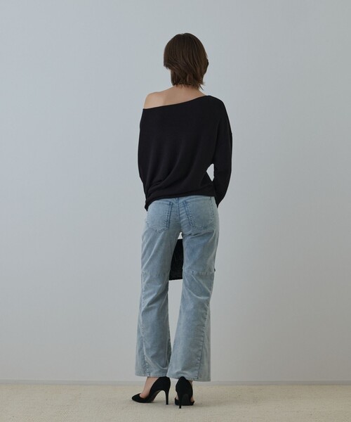 GRACE CONTINENTAL(グレースコンチネンタル)の「コーデュロイフレアパンツ(その他パンツ・レディース・ボルドー/ブルー・34/36/38)」の4枚目の写真
