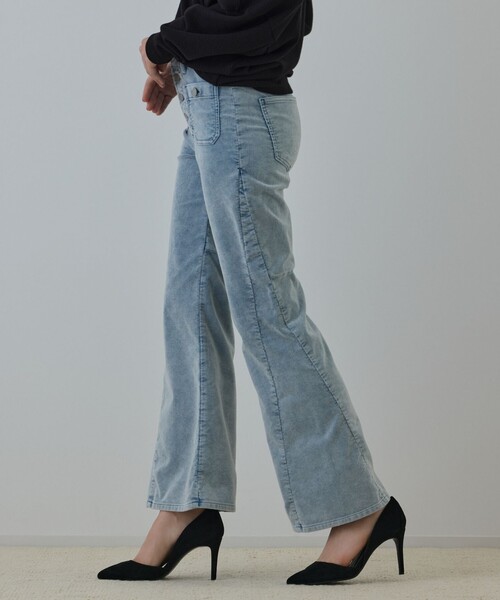 GRACE CONTINENTAL(グレースコンチネンタル)の「コーデュロイフレアパンツ(その他パンツ・レディース・ボルドー/ブルー・34/36/38)」の5枚目の写真