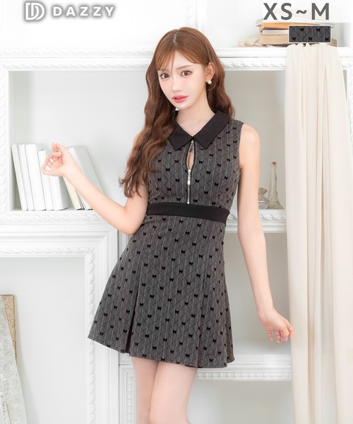 DAZZY(デイジー)の「襟付きジャガードリボンフロントジップAラインミニドレス(ドレス・レディース・ダークグレー・M/S/XS)」の5枚目の写真