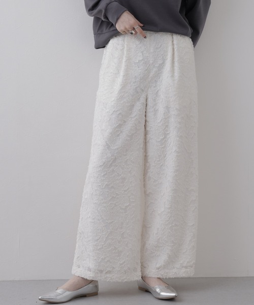 EGLANTINE(エグランティーヌ)の「EGLANTINE ジャガードパンツ(その他パンツ・レディース・ブラック/アイボリー/ブラウン・38)」の1枚目の写真
