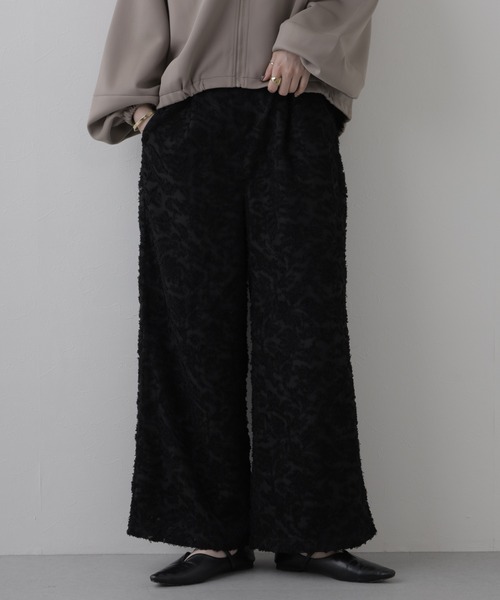 EGLANTINE(エグランティーヌ)の「EGLANTINE ジャガードパンツ(その他パンツ・レディース・ブラック/アイボリー/ブラウン・38)」の2枚目の写真