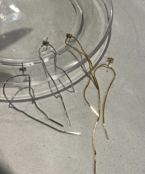 AIC.（エーアイシー）の「【再入荷】ロングチェーンピアス（ピアス（両耳用）・レディース・シルバー/ゴールド・FREE）」の3枚目の写真