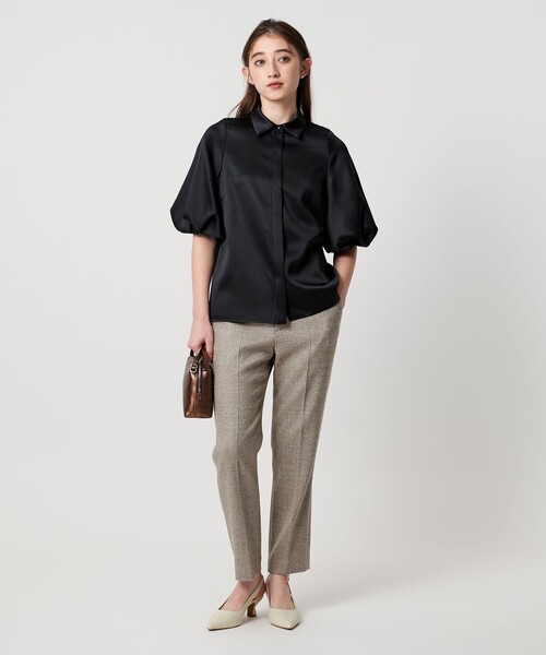 UNITED ARROWS（ユナイテッドアローズ）の「サテン バルーン ブラウス‐ウォッシャブル‐（シャツ/ブラウス・レディース・ブラック/ネイビー・FREE）」の6枚目の写真