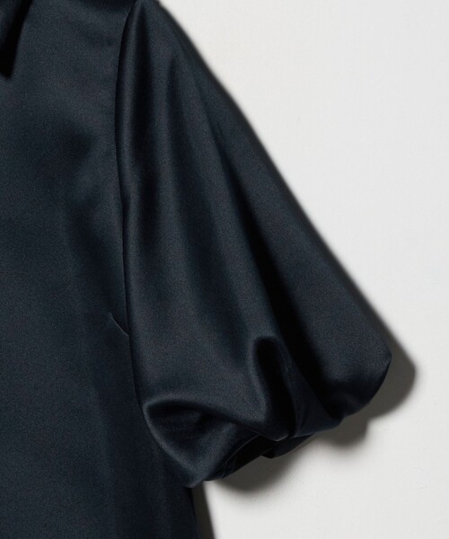 UNITED ARROWS（ユナイテッドアローズ）の「サテン バルーン ブラウス‐ウォッシャブル‐（シャツ/ブラウス・レディース・ブラック/ネイビー・FREE）」の13枚目の写真