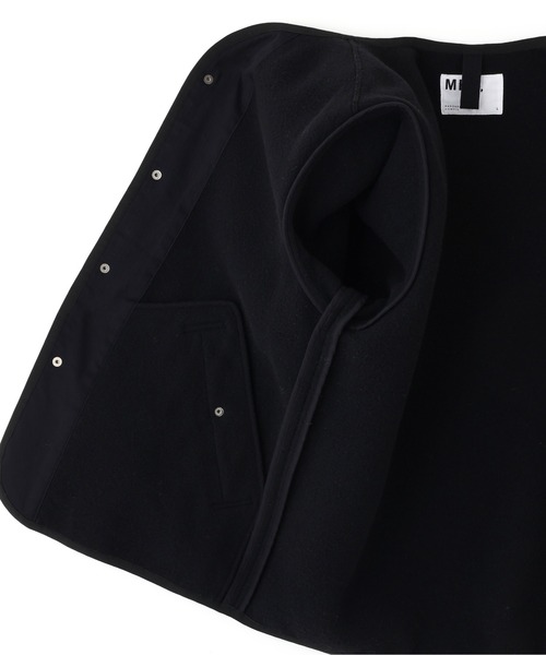 MHL.（エムエイチエル）の「SOFT WOOL FLEECE（ブルゾン・メンズ・ブラック/カーキ・LARGE/MEDIUM/SMALL）」の9枚目の写真