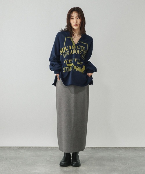 だらしない風のプリント長袖に服を着せる だらしない風のプリント長袖に服を着せる だらしない風のプリント長袖