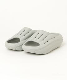 UGG（アグ）の「フラットサンダル（サンダル）」