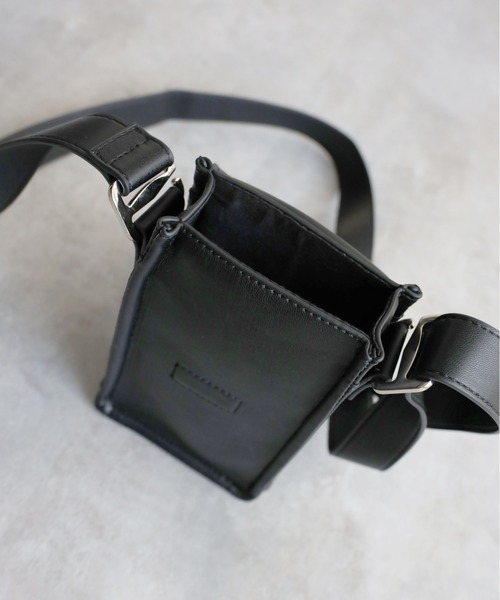YENNA（イェンナ）の「スマートショルダーBAG（ショルダーバッグ・レディース・ブラック・FREE）」の5枚目の写真