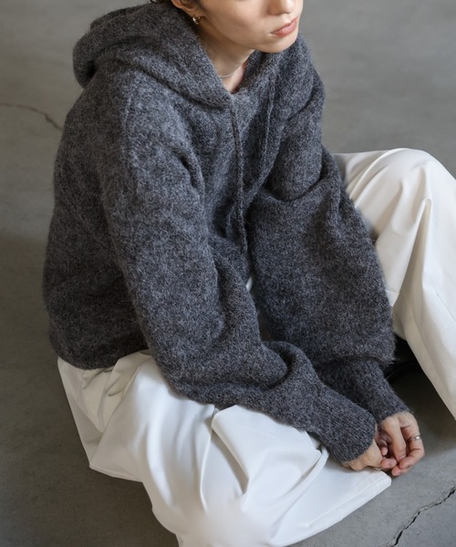 select MOCA(セレクトモカ)の「ルーズフーディーニット(ニット/セーター・レディース・ベージュ/ブラウン/チャコールグレー・FREE)」の17枚目の写真