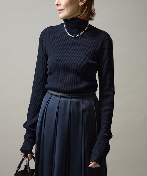 VERMEIL par iena（ヴェルメイユパーイエナ）の「Embraced wool RIB Turtle ニット（ニット/セーター・レディース・ボルドー/ホワイト/ネイビー・FREE）」の2枚目の写真