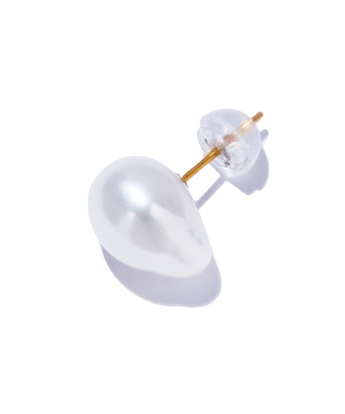 les bonbon(ルボンボン)の「【les bonbon】organic pearl stud pierce /オーガニック パール スタッド ピアス(ピアス(両耳用)・レディース・イエローゴールド/ホワイト/グレー・FREE)」の8枚目の写真