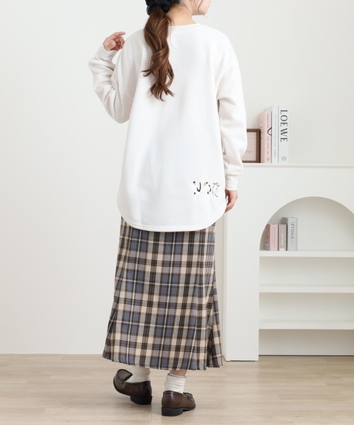 Quelle Chance(ケルシャンス)の「裾ドロストプルオーバー ぶらぶらネコモチーフ 長袖(Tシャツ/カットソー・レディース・ブラウン/キナリ/チャコールグレー・M/L)」の22枚目の写真
