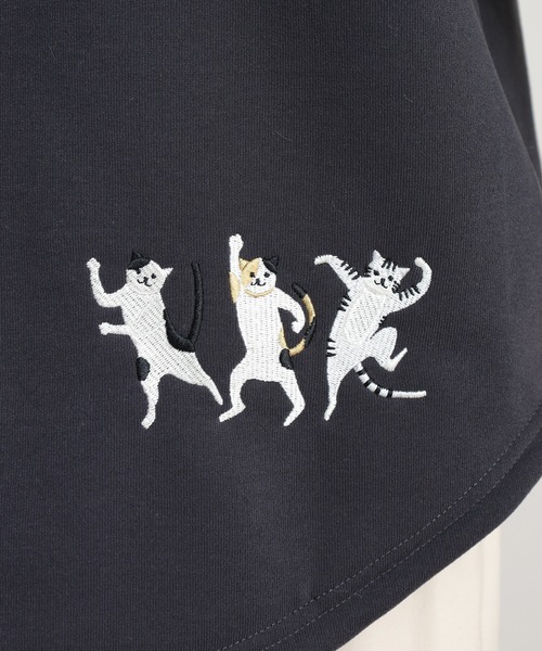 Quelle Chance(ケルシャンス)の「裾ドロストプルオーバー ぶらぶらネコモチーフ 長袖(Tシャツ/カットソー・レディース・ブラウン/キナリ/チャコールグレー・M/L)」の15枚目の写真