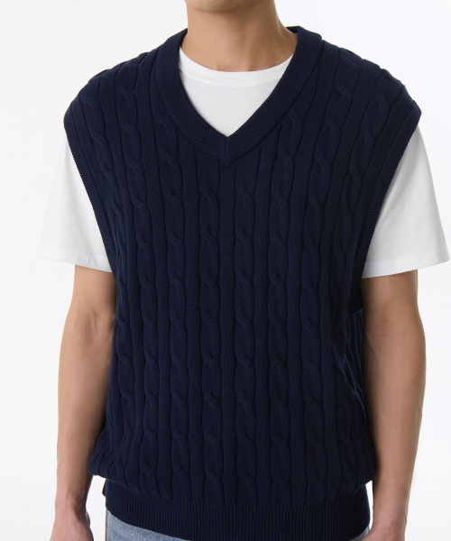 MUSINSA STANDARD（ムシンサスタンダード）の「コットンケーブルVネックニットベスト[ネイビー]（ベスト・メンズ・その他・SMALL/MEDIUM/LARGE/X-LARGE/XX-LARGE）」の4枚目の写真