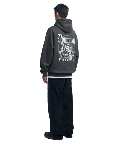 NOMANUAL(NOMANUAL)の「MANERO HOODIE - CHARCOAL(パーカー・レディース・その他・MEDIUM/LARGE/X-LARGE/SMALL)」の4枚目の写真