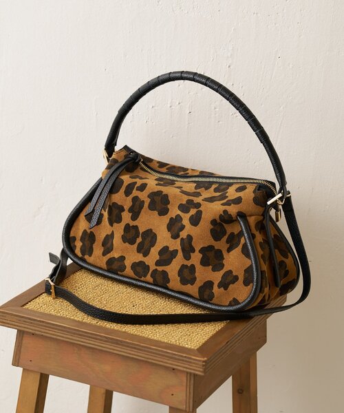 LIVETART(リヴェタート)の「2WAYレザーショルダー(レオパード)(ショルダーバッグ・レディース・ゴールド・FREE)」の2枚目の写真