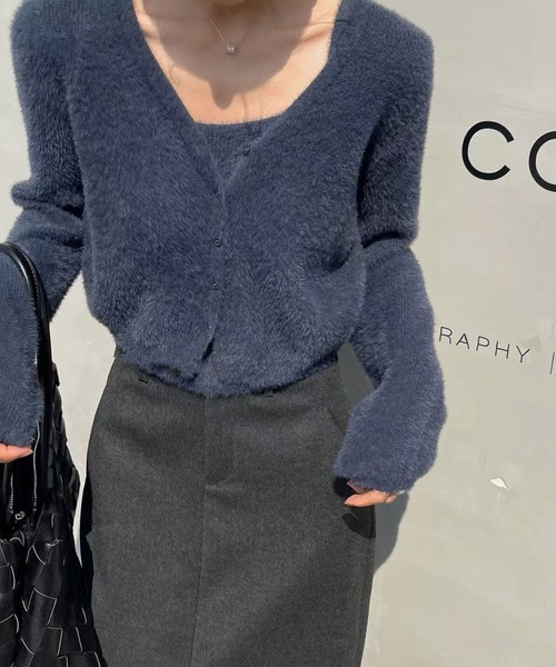 Chiina（チーナ）の「Chiina/Vネック　ショート丈ふわふわカーディガン（カーディガン/ボレロ・レディース・ベージュ/イエロー/ホワイト/ブラウン/ブルー/グレー・FREE）」の10枚目の写真