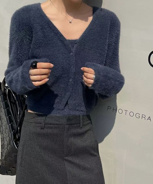 Chiina（チーナ）の「Chiina/Vネック　ショート丈ふわふわカーディガン（カーディガン/ボレロ・レディース・ベージュ/イエロー/ホワイト/ブラウン/ブルー/グレー・FREE）」の11枚目の写真