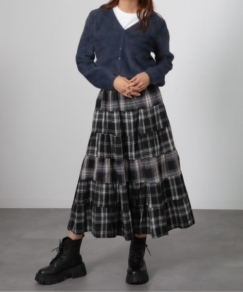 Chiina（チーナ）の「Chiina/Vネック　ショート丈ふわふわカーディガン（カーディガン/ボレロ・レディース・ベージュ/イエロー/ホワイト/ブラウン/ブルー/グレー・FREE）」の13枚目の写真