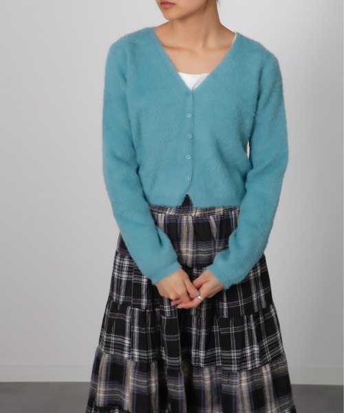 Chiina（チーナ）の「Chiina/Vネック　ショート丈ふわふわカーディガン（カーディガン/ボレロ・レディース・ベージュ/イエロー/ホワイト/ブラウン/ブルー/グレー・FREE）」の22枚目の写真