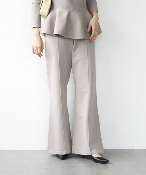 Jines(ジネス)の「楽ちん綺麗めニットパンツ(その他パンツ・レディース・ブラック/ベージュ・38)」の1枚目の写真