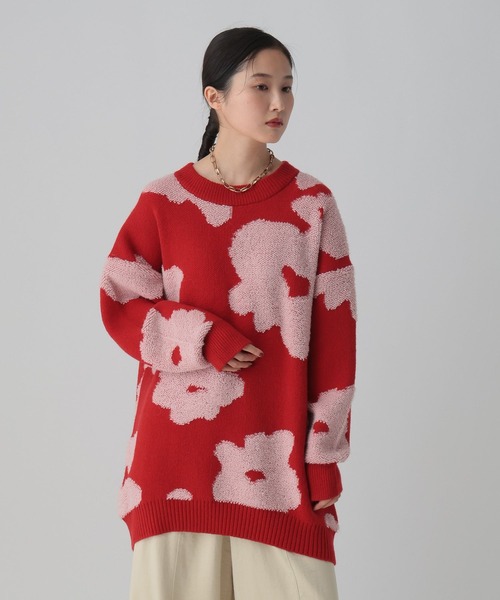 LEPSIM(レプシィム)の「6ゲージループジャガード花柄チュニック 612758(ニット/セーター・レディース・チャコールグレー/レッド・FREE)」の2枚目の写真