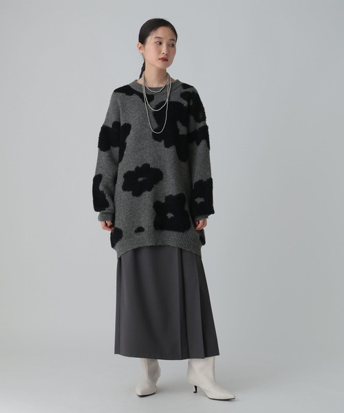 LEPSIM(レプシィム)の「6ゲージループジャガード花柄チュニック 612758(ニット/セーター・レディース・チャコールグレー/レッド・FREE)」の6枚目の写真