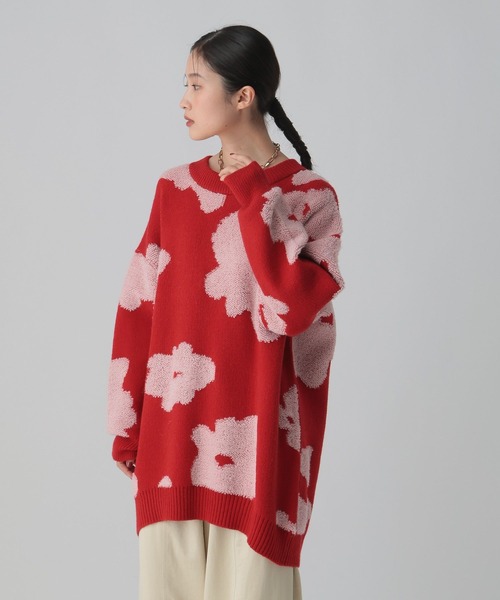 LEPSIM(レプシィム)の「6ゲージループジャガード花柄チュニック 612758(ニット/セーター・レディース・チャコールグレー/レッド・FREE)」の9枚目の写真