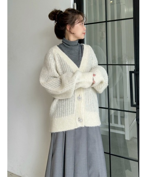 Mila Owen（ミラオーウェン）の「【WEB限定】アルパカ混ビジューボタンカーディガン（カーディガン/ボレロ・レディース・ホワイト/ミント/ブラック・F）」の11枚目の写真