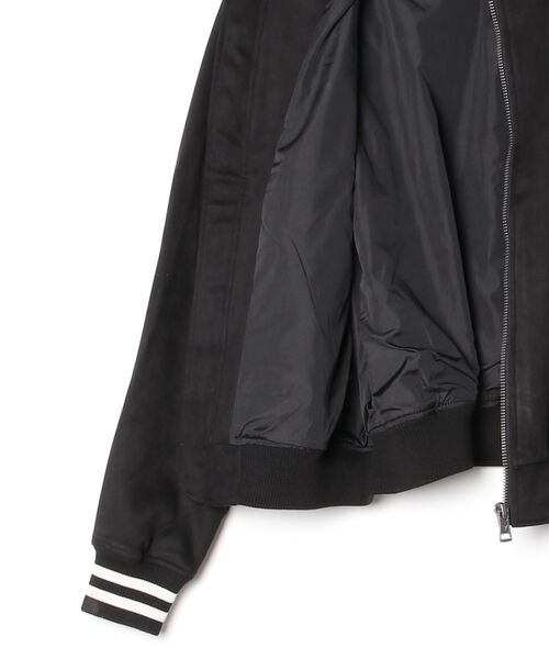 GUESS JEANS（ゲスジーンズ）の「GUESS JEANS Faux Suede Bomber ブルゾン（ブルゾン・メンズ・ベージュ/ブラック・SMALL/MEDIUM/LARGE/X-LARGE）」の12枚目の写真