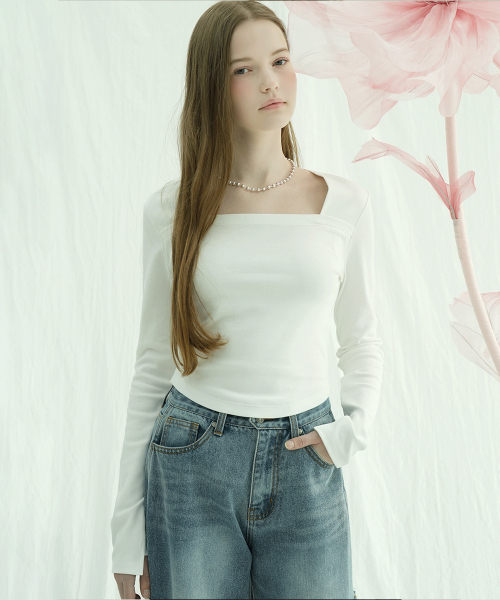 Vivacious(ビバシャス)の「Renee Square Neck Slim Long Sleeve - 5COL(Tシャツ/カットソー・レディース・ブラック/スカイブルー/グレー/チャコール/アイボリー・SMALL/MEDIUM)」の10枚目の写真