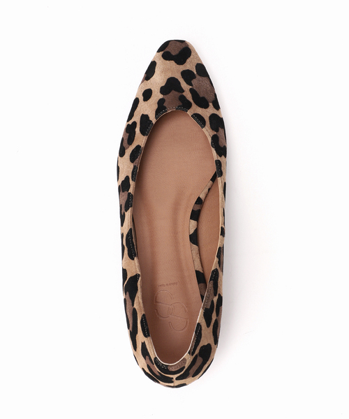 Spick & Span（スピックアンドスパン）の「《WEB限定》Spick & Span レザーポインテッドフラットシューズ（レオパード）（パンプス・レディース・キャメル・36/37/38）」の8枚目の写真