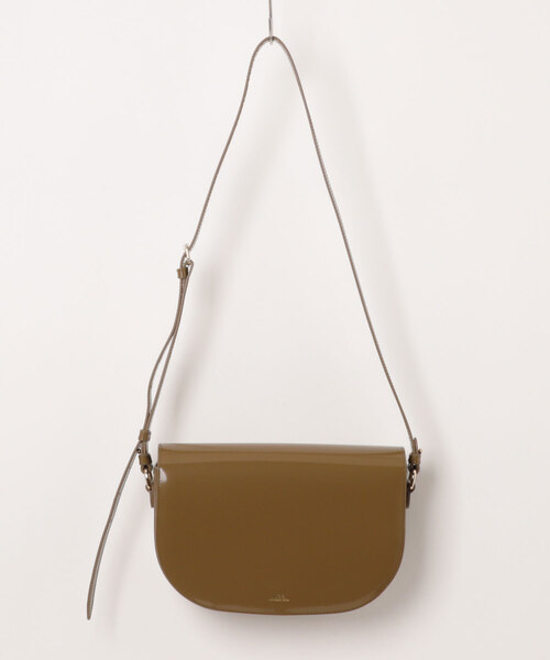A.P.C.(アーペーセー)の「LE B-SIDE(ショルダーバッグ・レディース・ブラック/ブラウン・ONESIZE)」の2枚目の写真