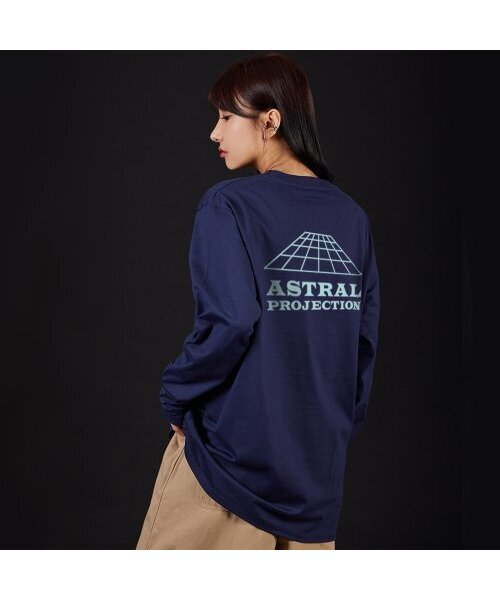 ASTRAL PROJECTION(アストラルプロジェクション)の「シグニチャーロゴオーバーサイズロングスリーブTシャツ_ネイビー(Tシャツ/カットソー・メンズ・その他・LARGE/MEDIUM/X-LARGE/XX-LARGE)」の6枚目の写真