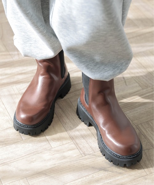 AMELY（エミリー）の「サイドゴア ショートブーツ（ブーツ・レディース・ブラウン/ブラック・40/39/38/37/36/35）」の13枚目の写真