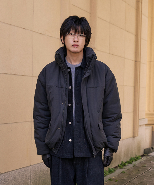 NOUN(ノウン)の「high neck padding jumper (charcoal)(ダウンジャケット/コート・メンズ・その他・1/2)」の2枚目の写真