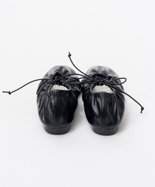 MAISON SPECIAL(メゾンスペシャル)の「Lace-Up Gathered Flat Shoes/レースアップギャザーフラットシューズ(その他シューズ・レディース・シルバー/ブラック・38/37/36)」の7枚目の写真