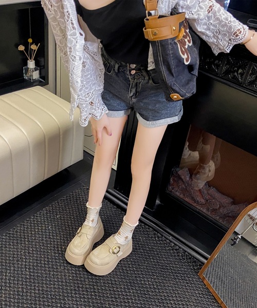 Lace Ladies(レースレディース)の「スエードタッチ フラワー ベルト付 厚底 ローファー(ローファー・レディース・グレイッシュベージュ/ブラック/ベージュ・22.5cm/23cm/23.5cm/24cm/24.5cm/25cm)」の15枚目の写真
