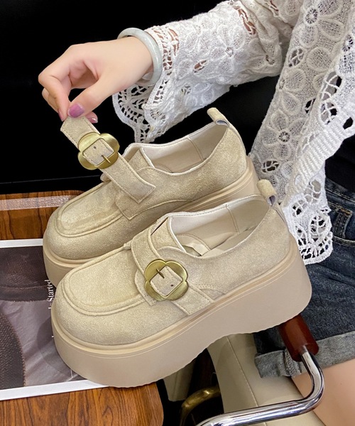 Lace Ladies(レースレディース)の「スエードタッチ フラワー ベルト付 厚底 ローファー(ローファー・レディース・グレイッシュベージュ/ブラック/ベージュ・22.5cm/23cm/23.5cm/24cm/24.5cm/25cm)」の18枚目の写真