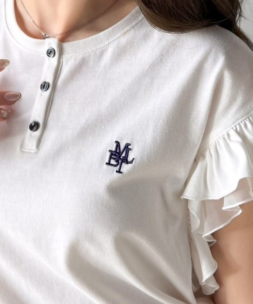 mily bilet(ミウィビレット)の「【mily bilet】ふわっと華やか、でも凛と。胸刺繍袖フリルコンパクトヘンリーネックTシャツ(半袖)(Tシャツ/カットソー・レディース・ネイビー/オートミール/オフホワイト・LARGE/MEDIUM/SMALL/X-LARGE)」の11枚目の写真