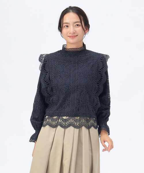 BEAMS HEART(ビームスハート)の「マルチレース ハイネック ブラウス(シャツ/ブラウス・レディース・オフホワイト/ネイビー/ブラウン・FREE)」の3枚目の写真