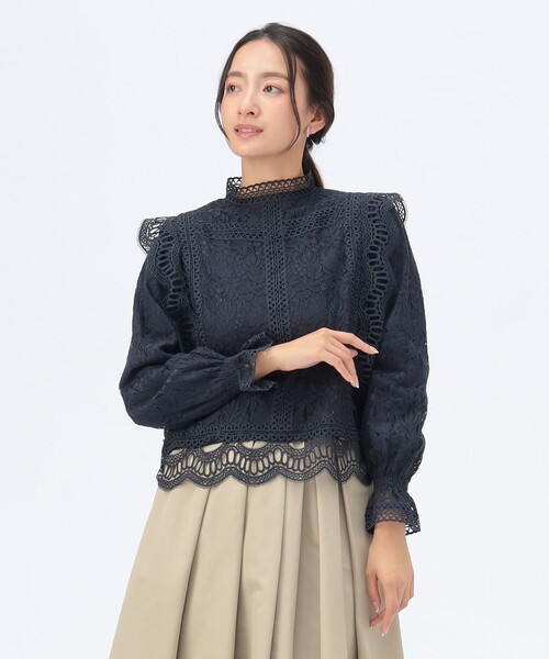 BEAMS HEART(ビームスハート)の「マルチレース ハイネック ブラウス(シャツ/ブラウス・レディース・オフホワイト/ネイビー/ブラウン・FREE)」の14枚目の写真