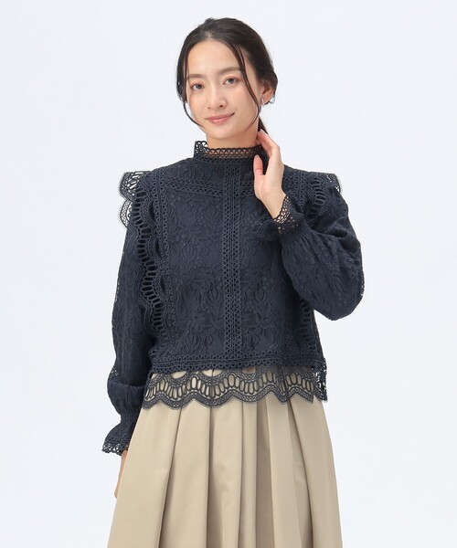 BEAMS HEART(ビームスハート)の「マルチレース ハイネック ブラウス(シャツ/ブラウス・レディース・オフホワイト/ネイビー/ブラウン・FREE)」の15枚目の写真