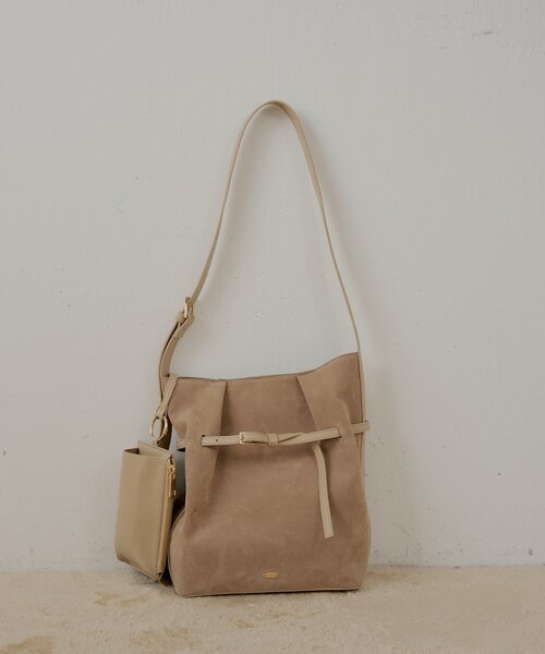 Chico(チコ)の「スマホポーチ付きベルトデザインショルダーバッグ(ショルダーバッグ・レディース・ベージュ/ブラック/アイボリー/ブラウン・FREE)」の4枚目の写真